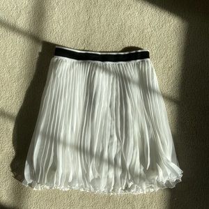 Abercrombie & Fitch White Pleated Skirt
